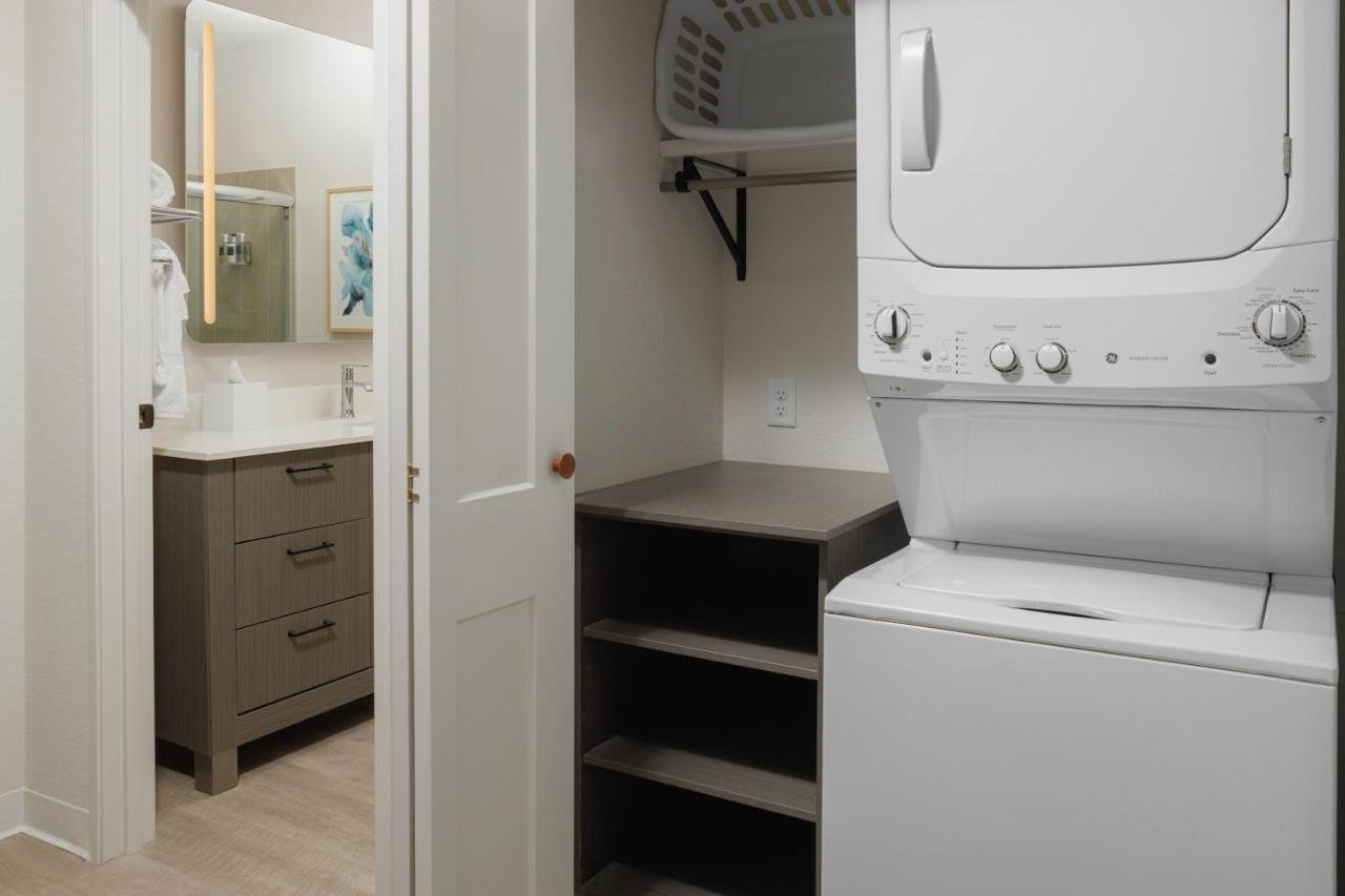 Waterwalk Extended Stay By Wyndham Jacksonville Deerwood Pk Bagian luar foto
