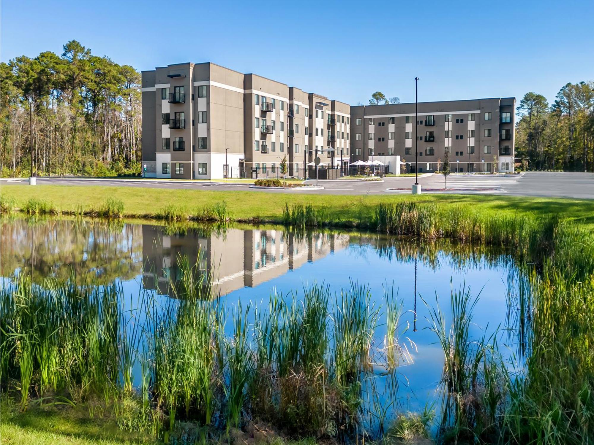 Waterwalk Extended Stay By Wyndham Jacksonville Deerwood Pk Bagian luar foto
