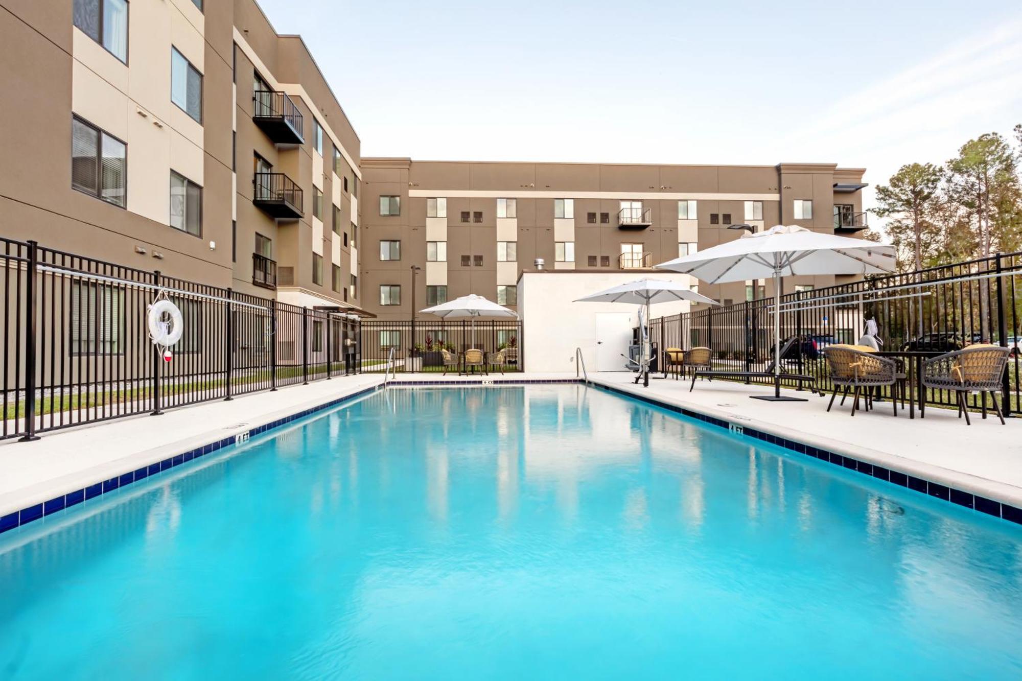Waterwalk Extended Stay By Wyndham Jacksonville Deerwood Pk Bagian luar foto