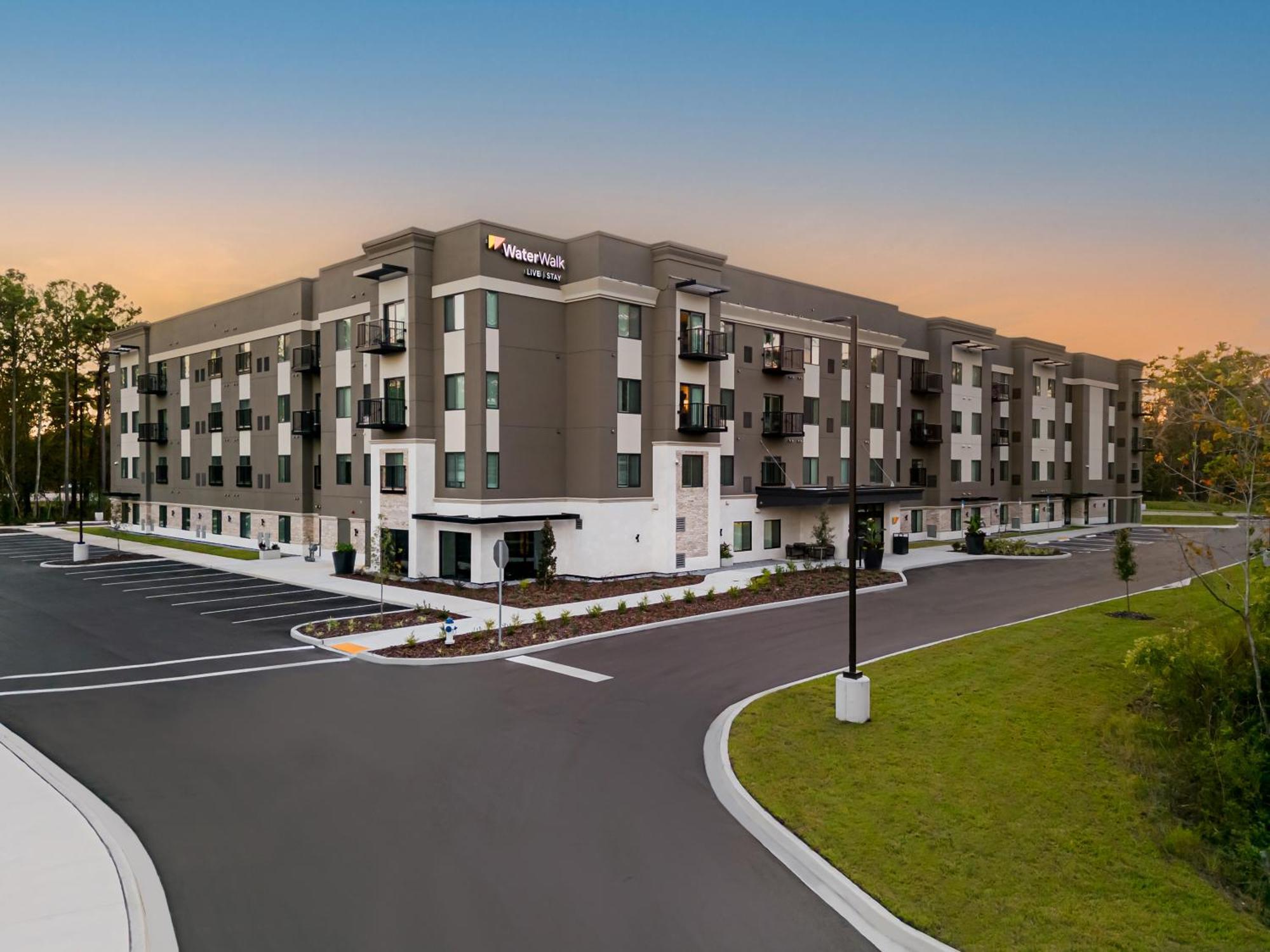 Waterwalk Extended Stay By Wyndham Jacksonville Deerwood Pk Bagian luar foto