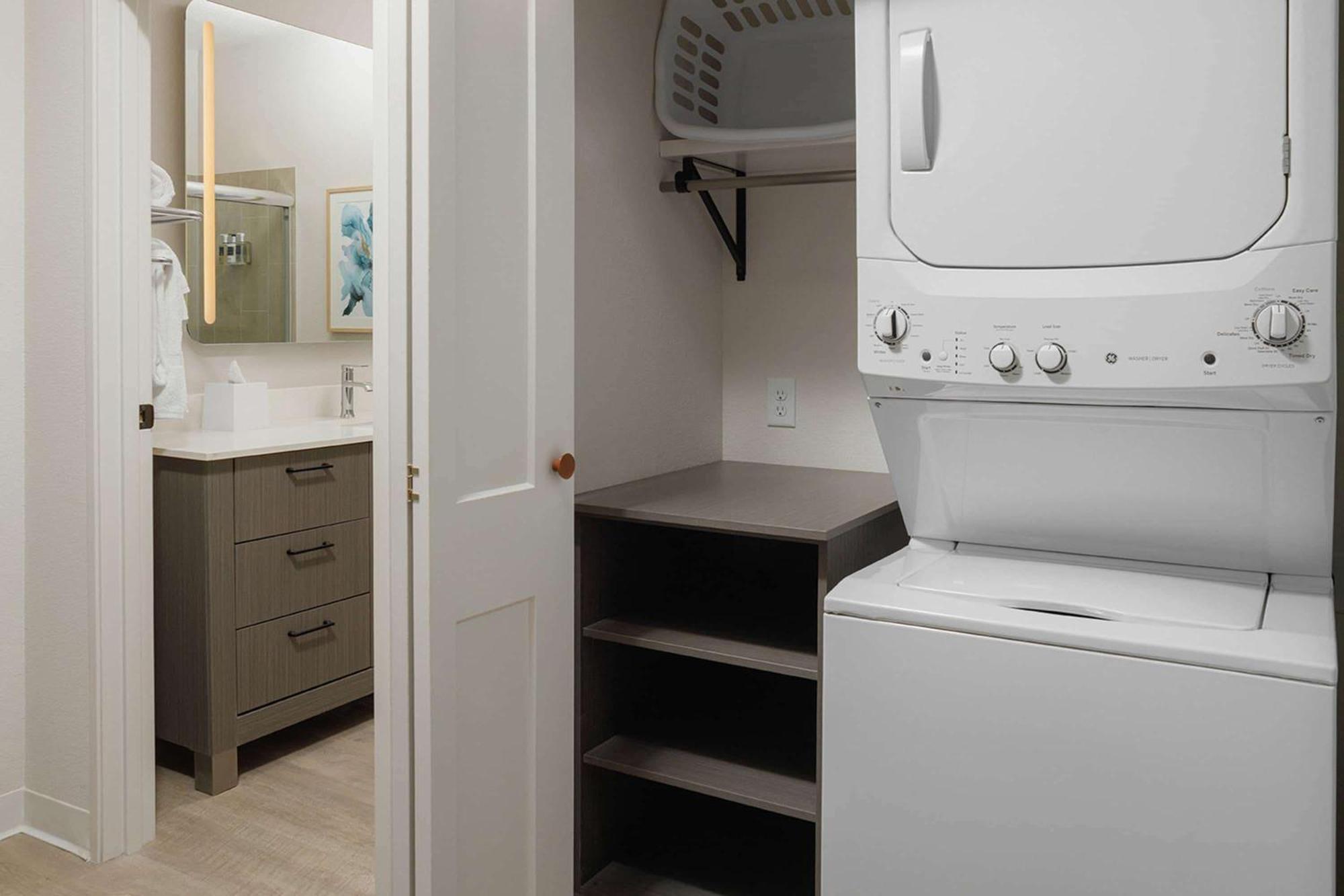 Waterwalk Extended Stay By Wyndham Jacksonville Deerwood Pk Bagian luar foto