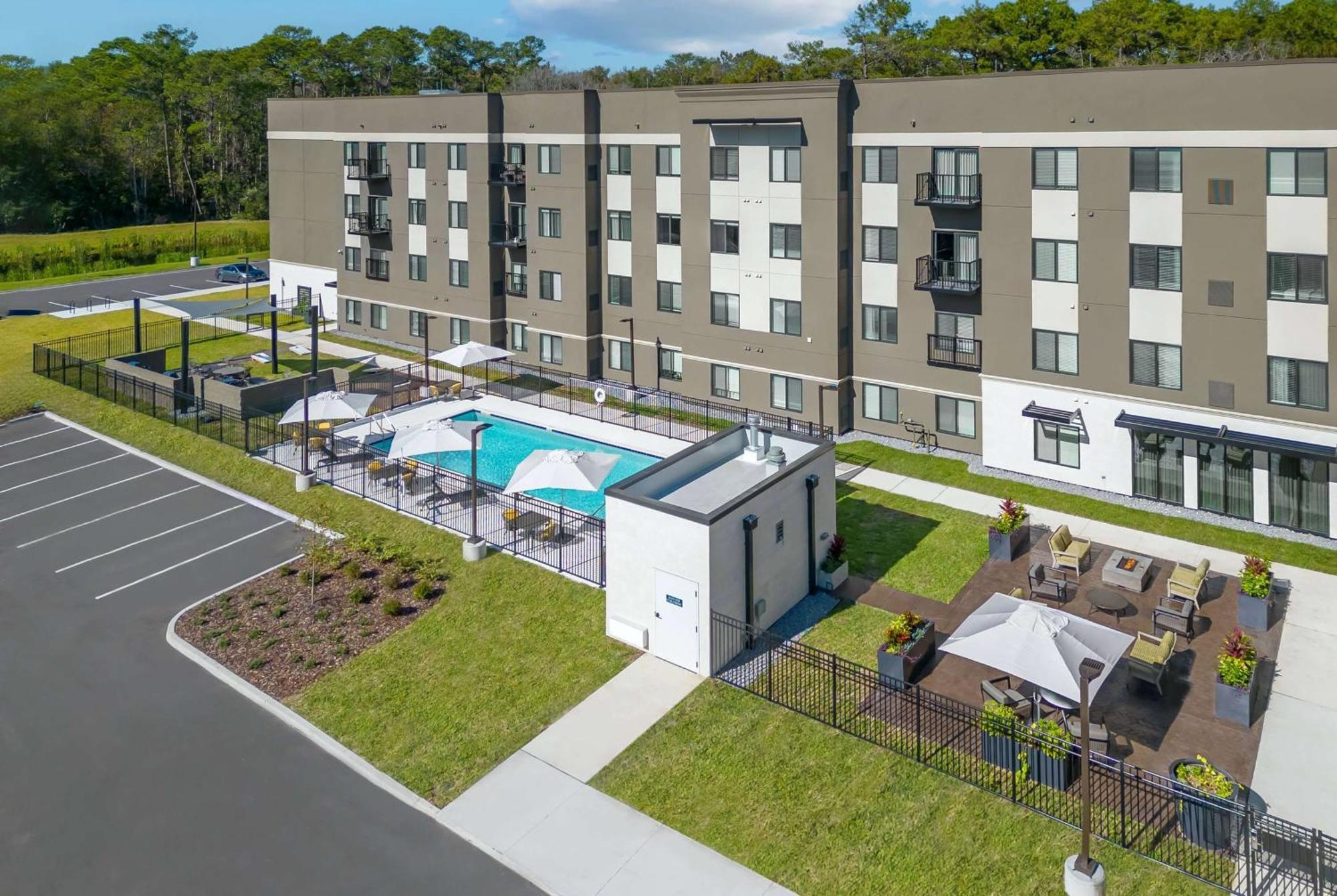 Waterwalk Extended Stay By Wyndham Jacksonville Deerwood Pk Bagian luar foto